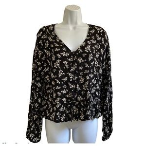 HIPPIE ROSE - Black Floral Buttons Peplum Blouse